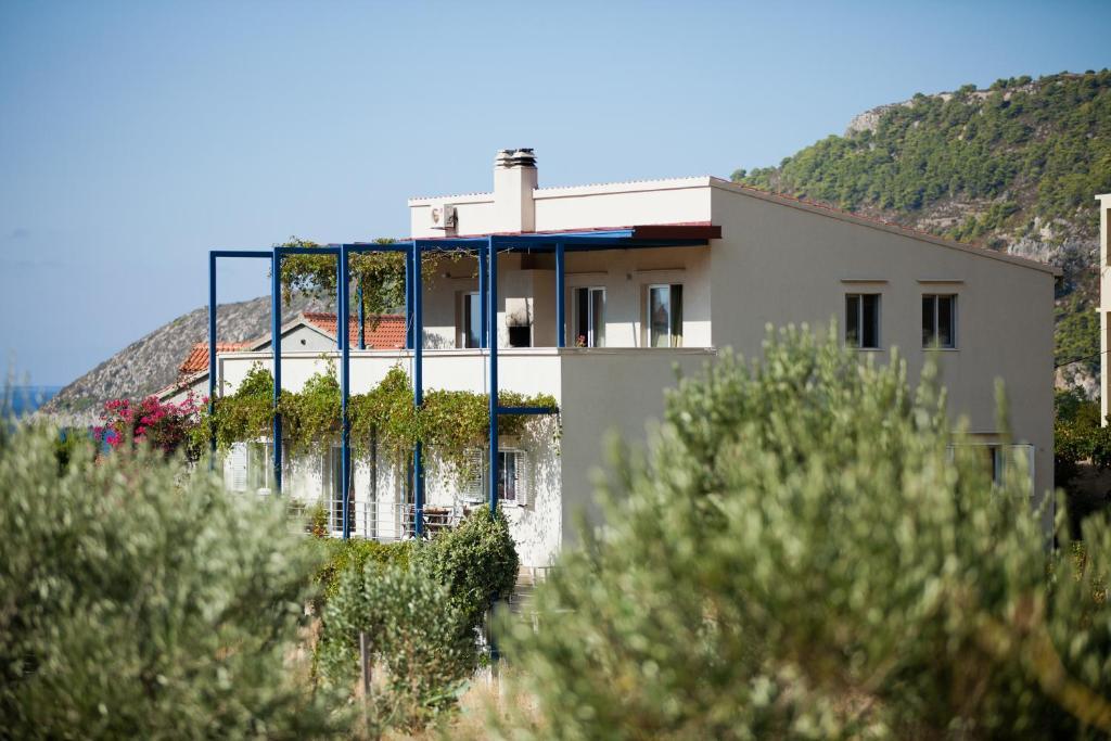 Apartments Zambarlin Komiža Eksteriør billede
