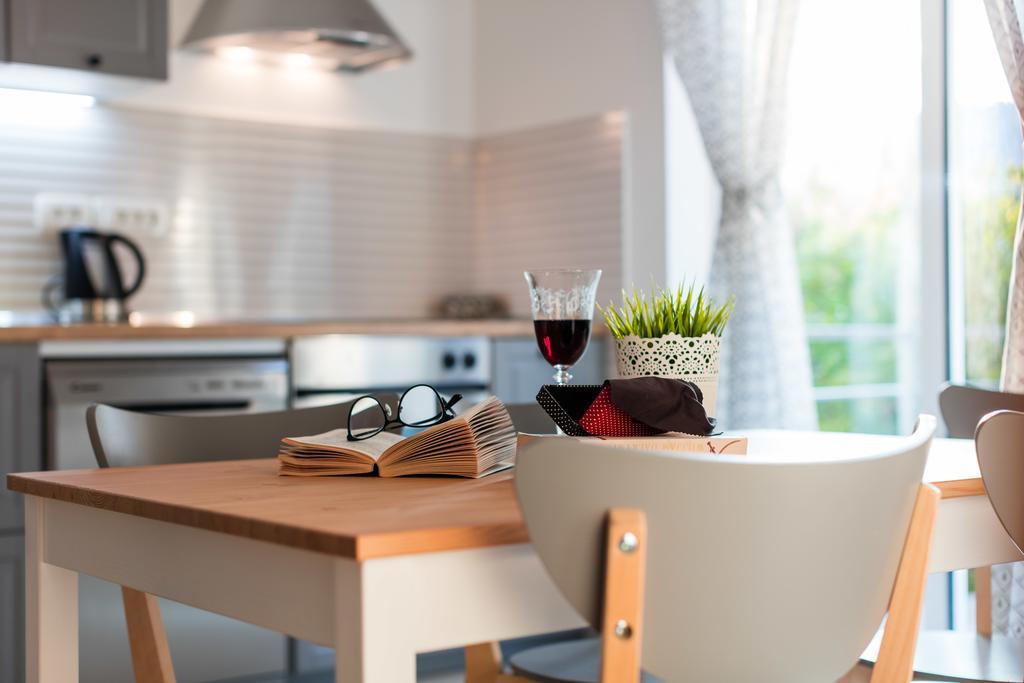 Apartments Zambarlin Komiža Eksteriør billede