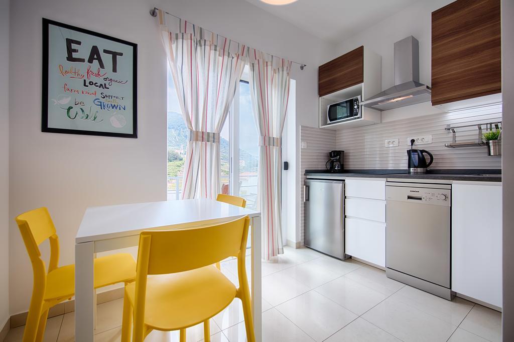 Apartments Zambarlin Komiža Eksteriør billede