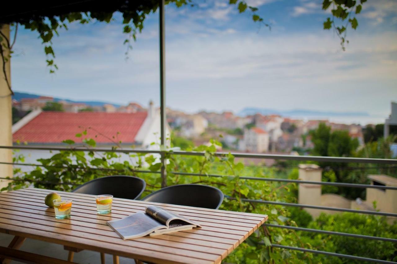 Apartments Zambarlin Komiža Eksteriør billede